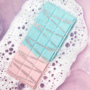 cotton candy fizz bar bath bombs in water